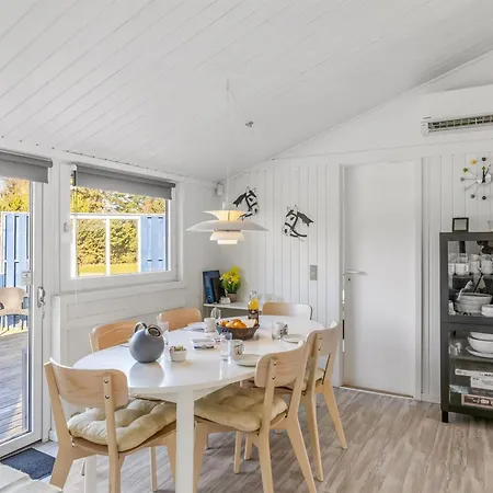Nedzad - 500m From The Sea By Interhome